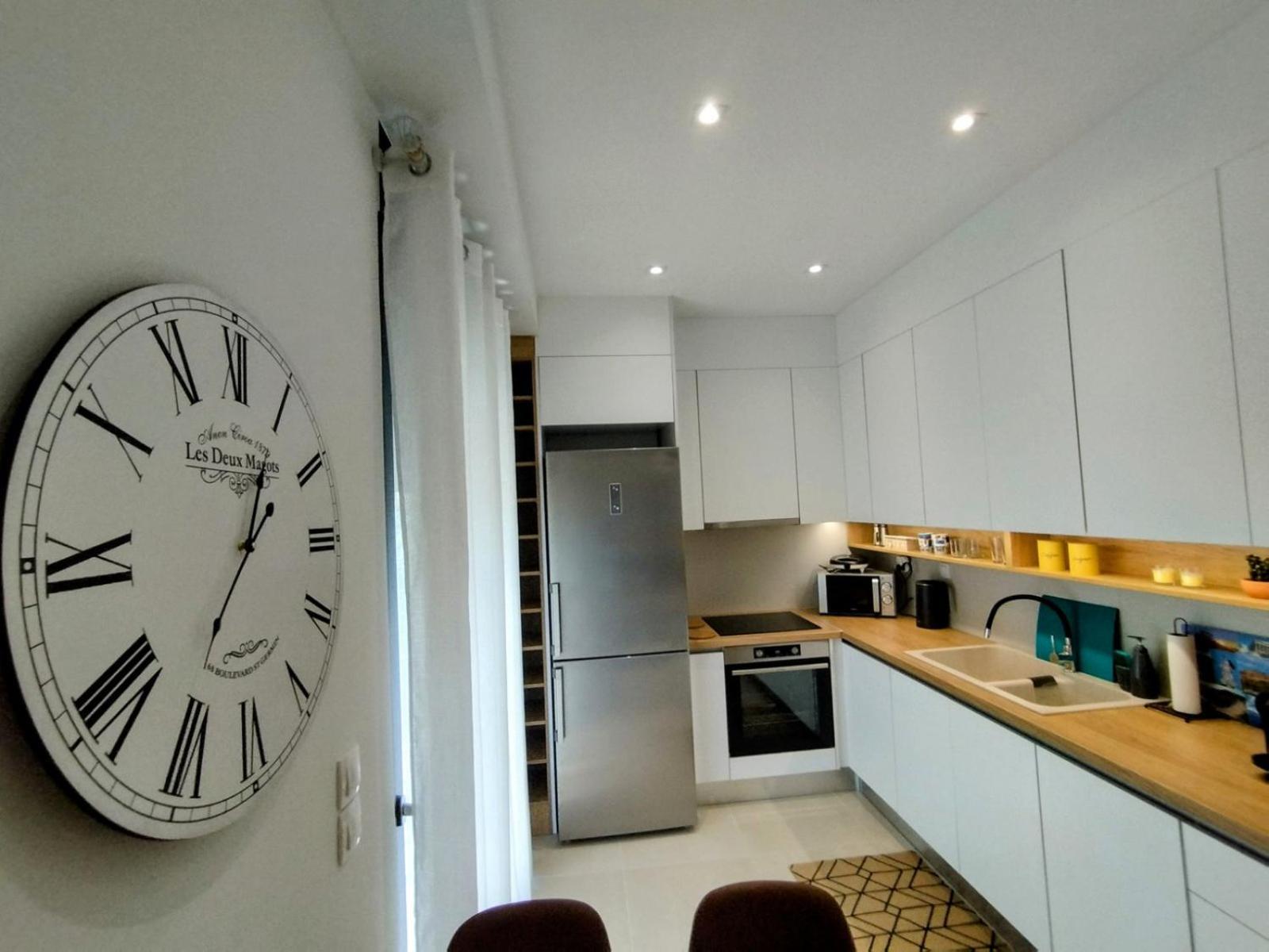 Floral Home 1 - Ground Floor Apt With Courtyard And Private Parking! Athens Luaran gambar
