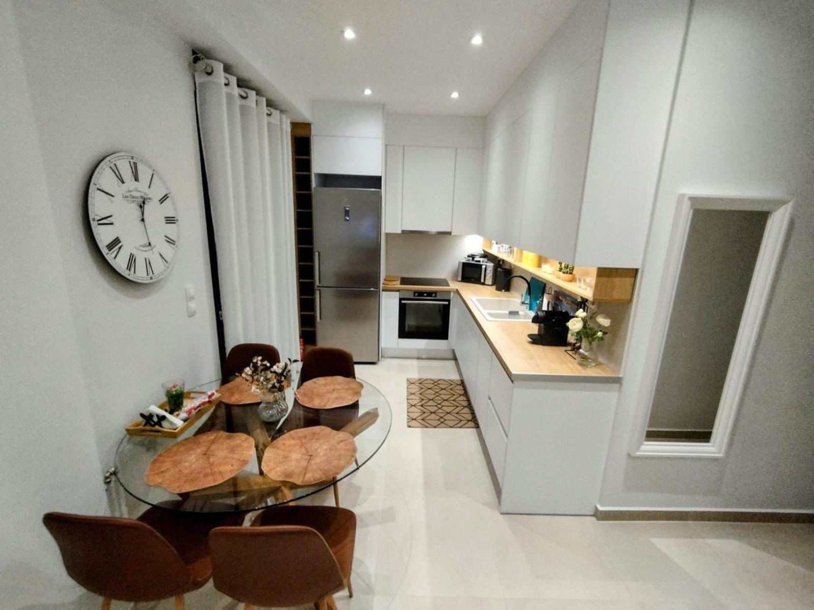 Floral Home 1 - Ground Floor Apt With Courtyard And Private Parking! Athens Luaran gambar